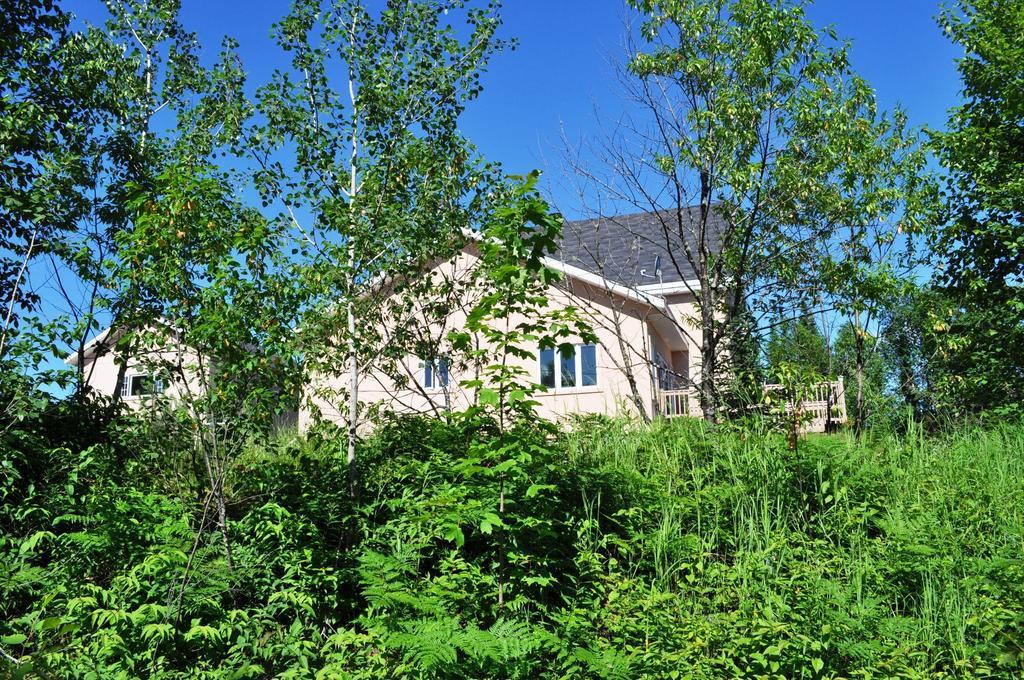 La Taniere De L'Ours Hotel Saint-Donat-de-Montcalm Exterior photo